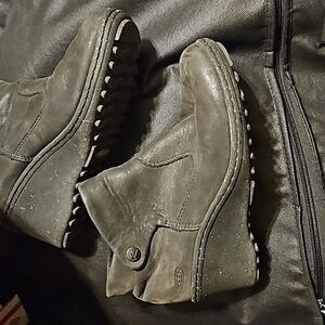 Keen Akita Women's Ankle Boot Wedges Black Leather Snap Closure